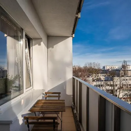 Modern Bruna By Vaya * ワルシャワ